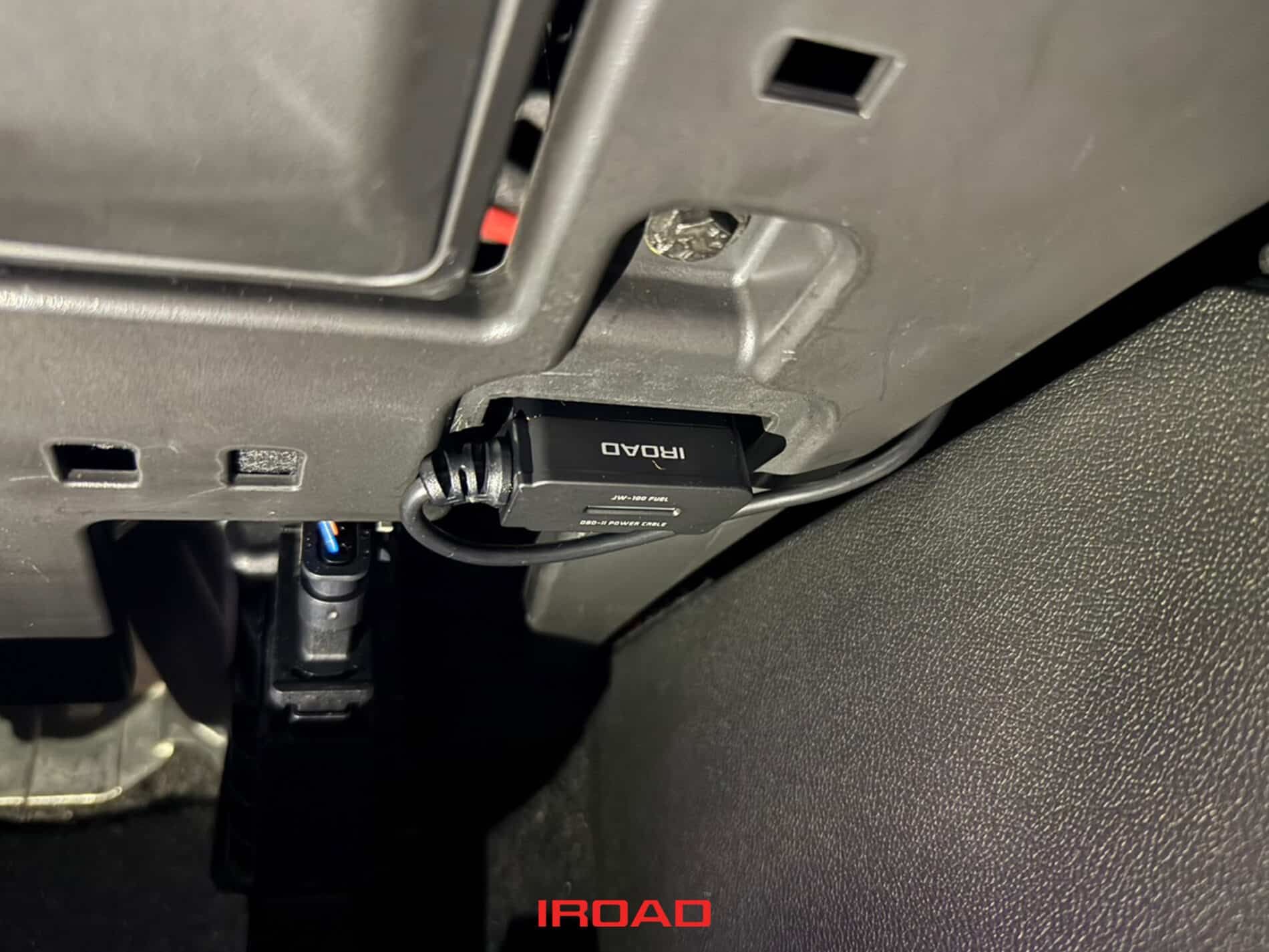 กล้องติดรถยนต์ IROAD X10 ติดตั้งใน PORSCHE CAYENNE, กล้องบันทึกหน้า-หลัง พร้อม OBD